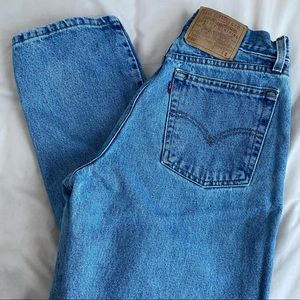 Vintage 90s Levi’s 560 High Waisted Loose Fit